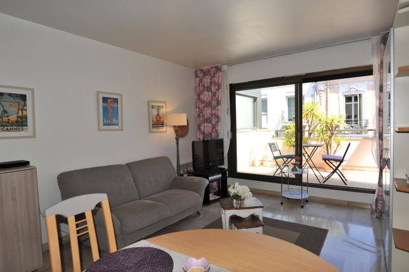 Cannes Rentals, Ref 348, John and John Real Estate, Cannes, France